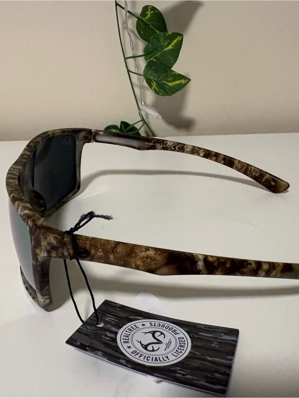 Realtree Camo Frame Sunglasses with Gold-Green Mirrored Lenses